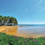 Διαμέρισμα Lovely In With House Sea View