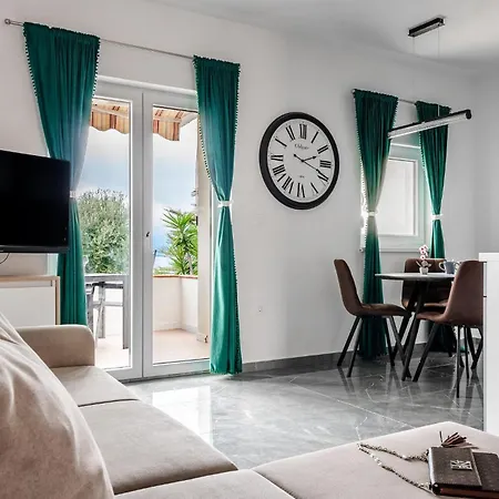 Luxurious In With House Sea View * Vir
