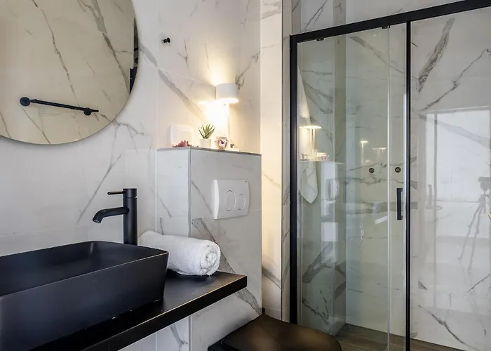 Appartement Lovely In With House Sea View Vir